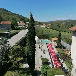 https://hotel-restaurant-le-matibyll.hotels-rhonealpes.com